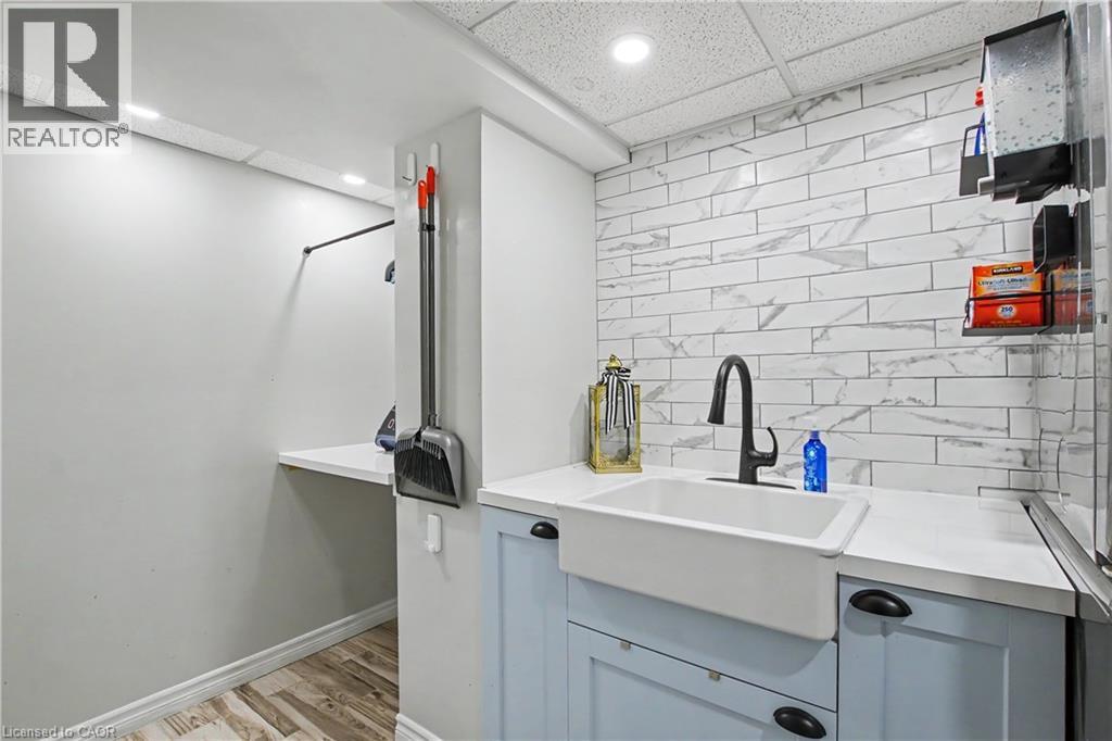 10 HOLBORN Court Unit# 49, Kitchener, Ontario, N2A3Y9 — Photo 27