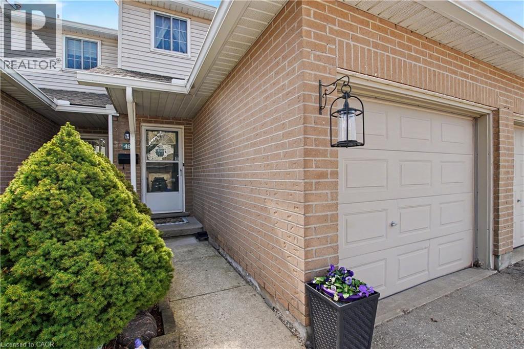 10 HOLBORN Court Unit# 49, Kitchener, Ontario, N2A3Y9 — Photo 3