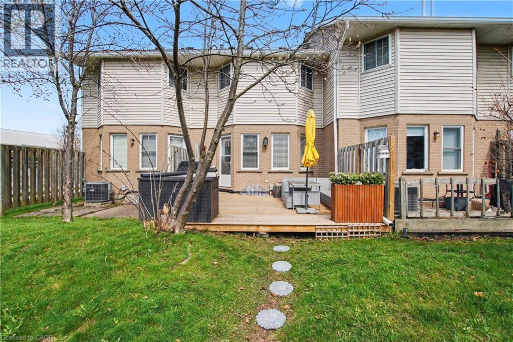 10 HOLBORN Court Unit# 49, Kitchener, Ontario, N2A3Y9 — Photo 31