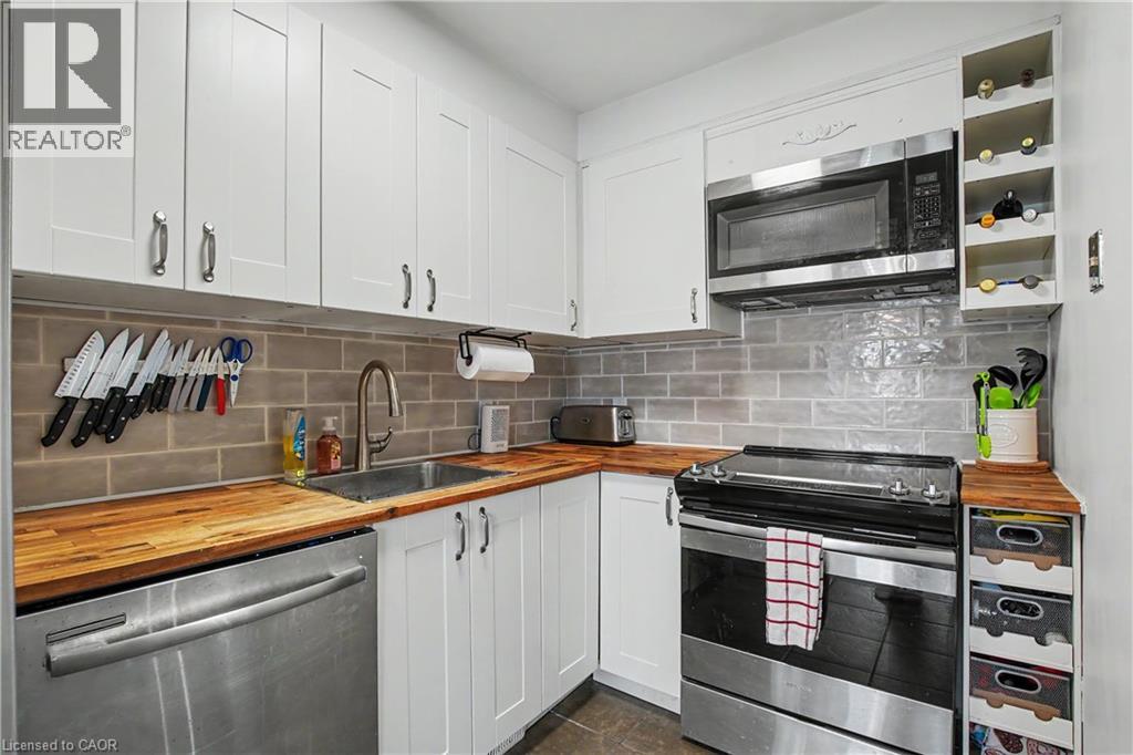 10 HOLBORN Court Unit# 49, Kitchener, Ontario, N2A3Y9 — Photo 9