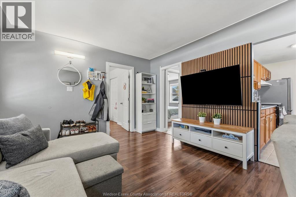 2383 ELSMERE, Windsor, Ontario, N8W2C9 — Photo 10