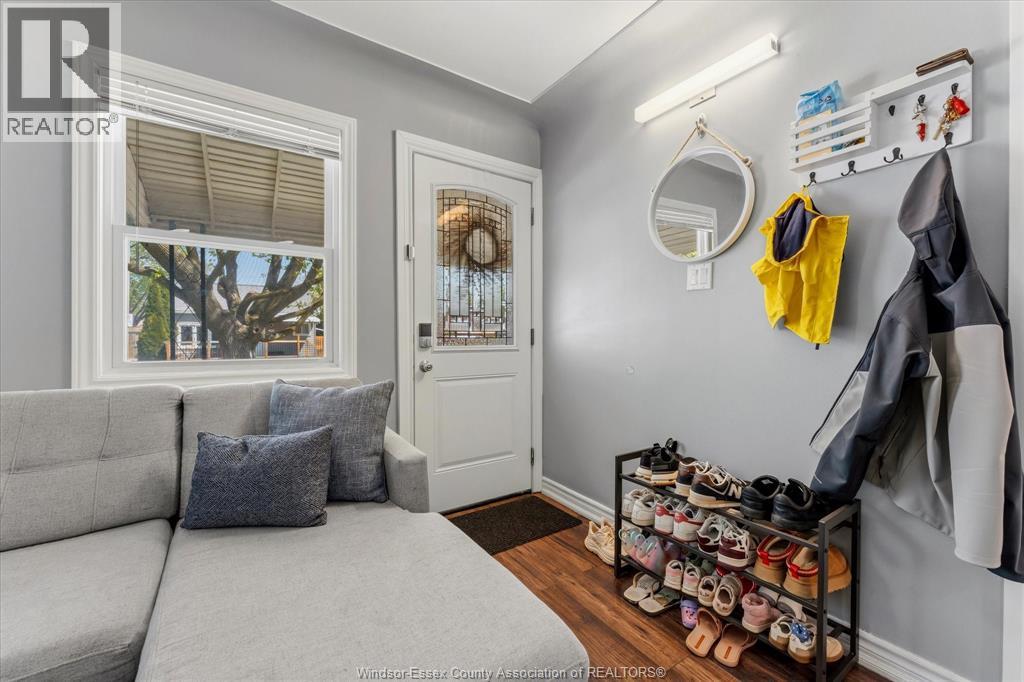 2383 ELSMERE, Windsor, Ontario, N8W2C9 — Photo 6