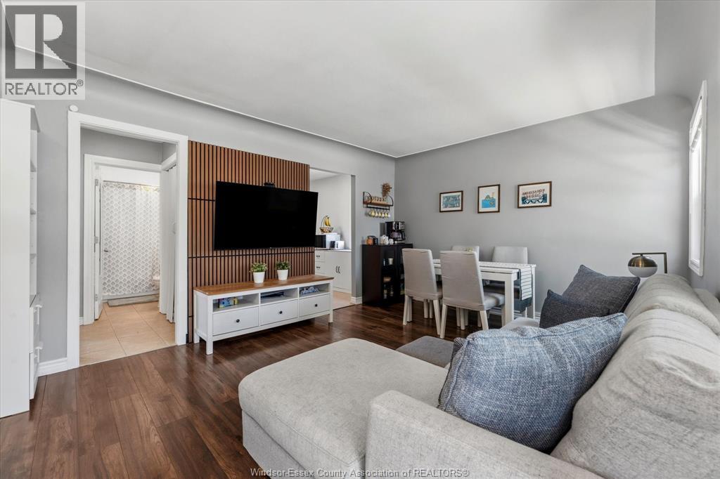 2383 ELSMERE, Windsor, Ontario, N8W2C9 — Photo 7