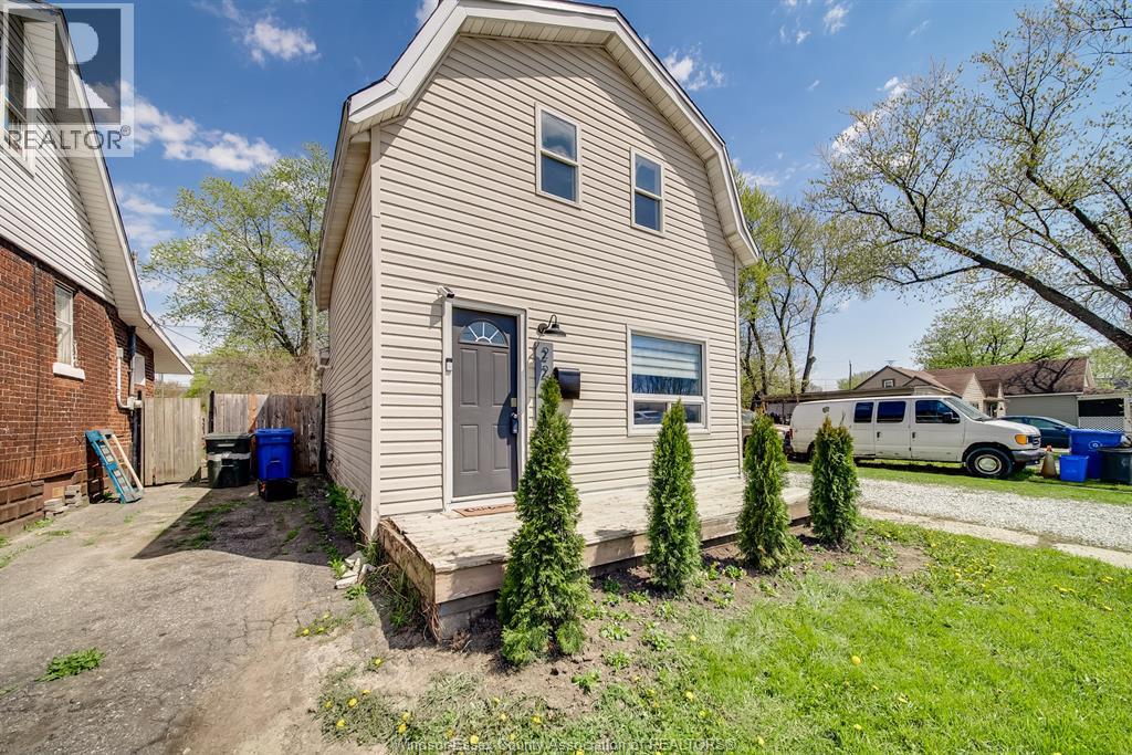 2210 JANETTE, Windsor, Ontario, N8X1Z8 — Photo 24