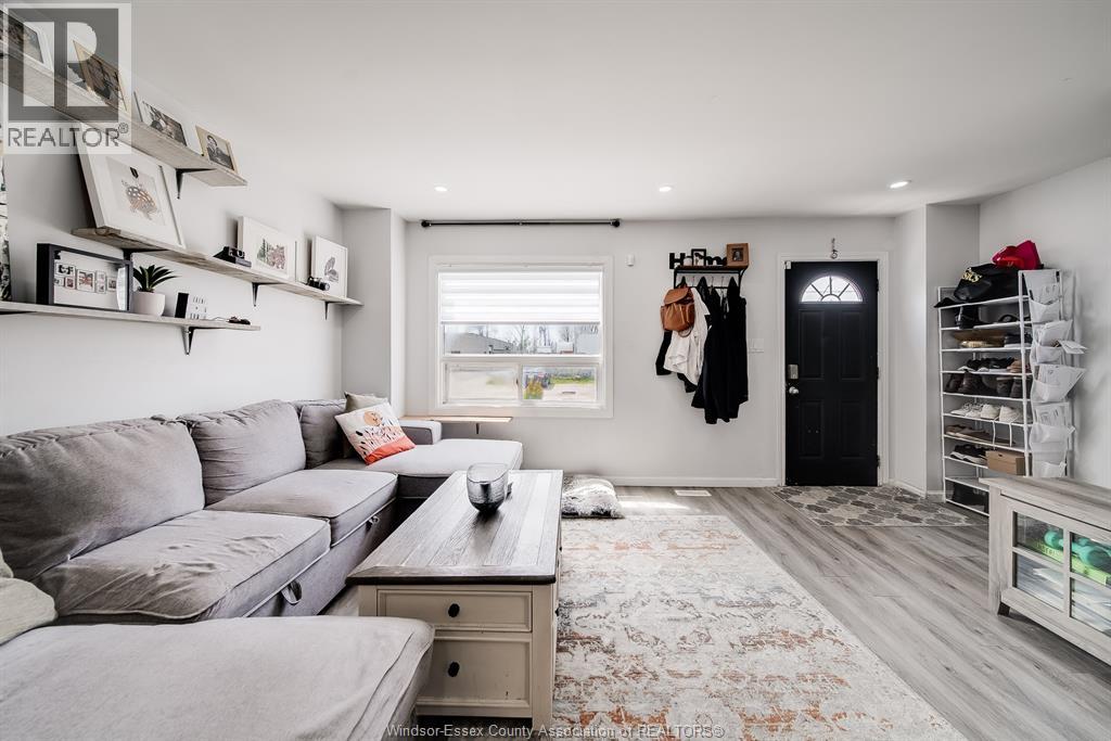 2210 JANETTE, Windsor, Ontario, N8X1Z8 — Photo 5
