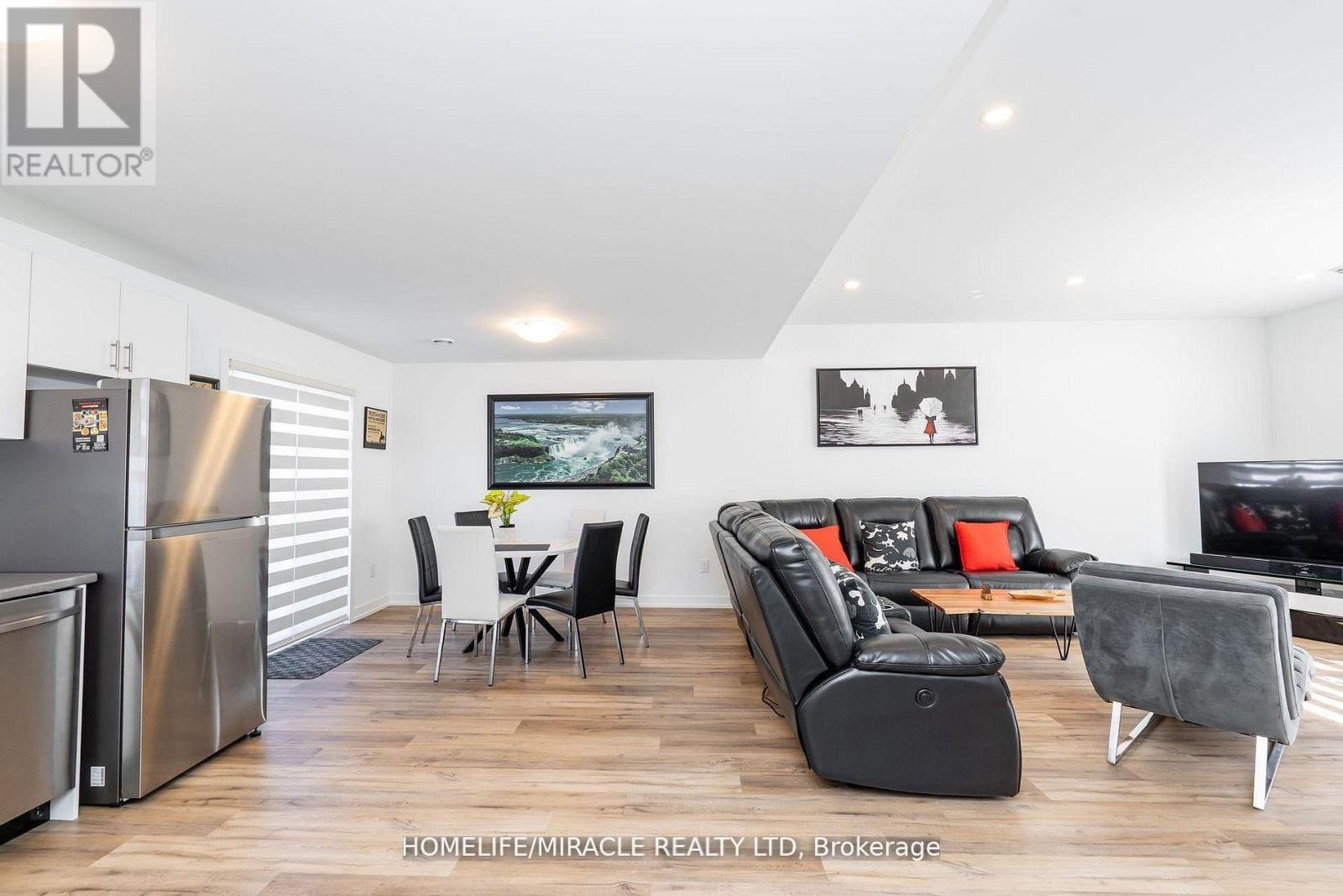 825 - 4263 FOURTH AVENUE, Niagara Falls (Downtown), Ontario, L2E0C2 — Photo 8