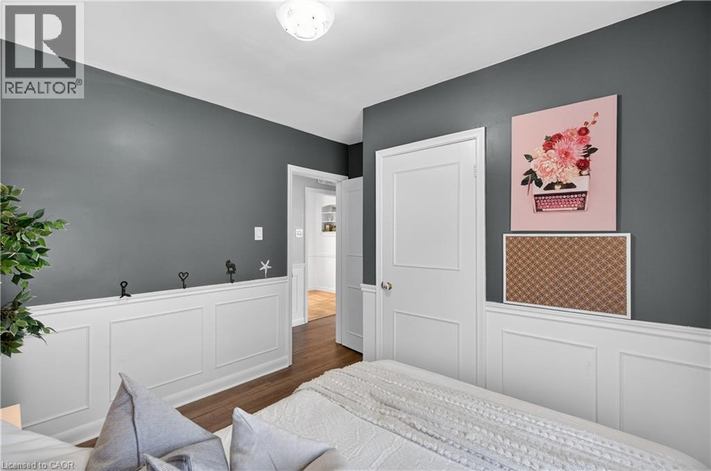 1055 SHEPHERD'S Drive, Burlington, Ontario, L7T3R4 — Photo 17