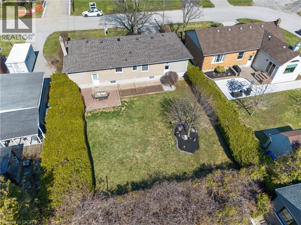 1055 SHEPHERD'S Drive, Burlington, Ontario, L7T3R4 — Photo 39