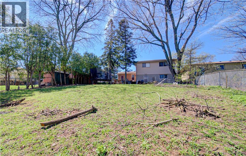98 SHEA Crescent, Kitchener, Ontario, N2E1E8 — Photo 34