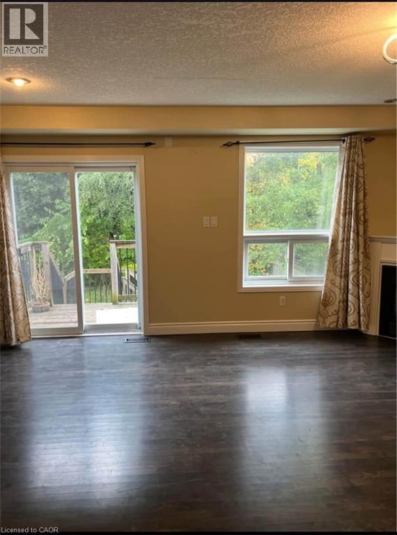 32 FOXMEADOW Road Unit# Upper, Cambridge, Ontario, N1P1J2 — Photo 3