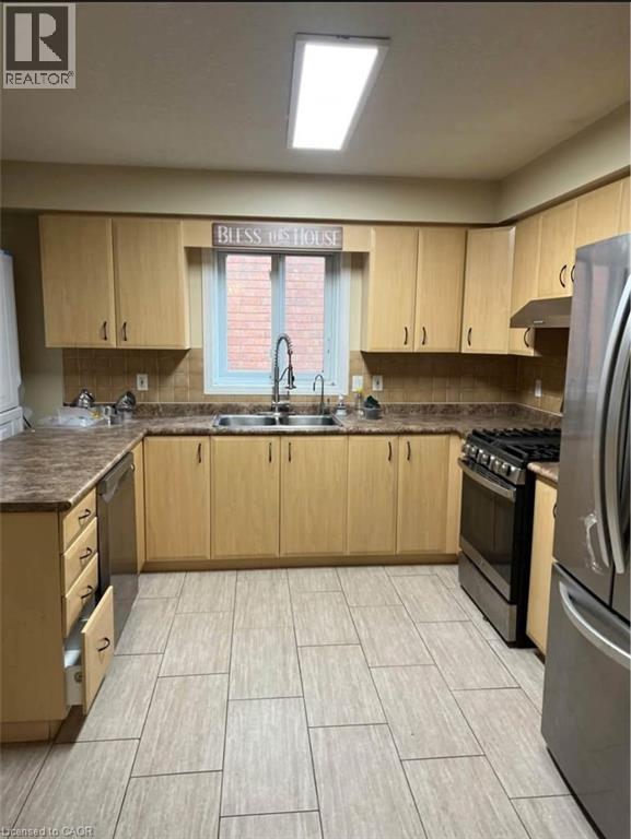 32 FOXMEADOW Road Unit# Upper, Cambridge, Ontario, N1P1J2 — Photo 6