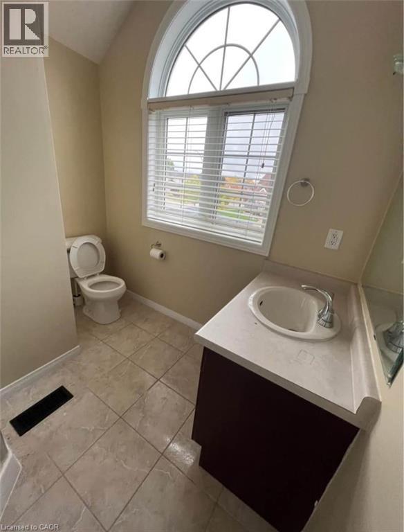 32 FOXMEADOW Road Unit# Upper, Cambridge, Ontario, N1P1J2 — Photo 9