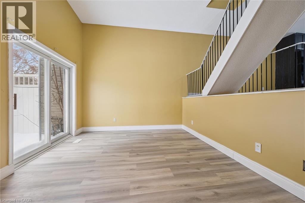 589 BEECHWOOD Drive Unit# 43, Waterloo, Ontario, N2T2K9 — Photo 10