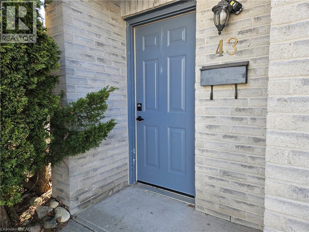 589 BEECHWOOD Drive Unit# 43, Waterloo, Ontario, N2T2K9 — Photo 3