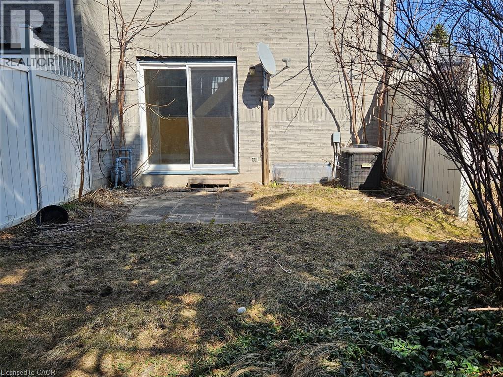 589 BEECHWOOD Drive Unit# 43, Waterloo, Ontario, N2T2K9 — Photo 33