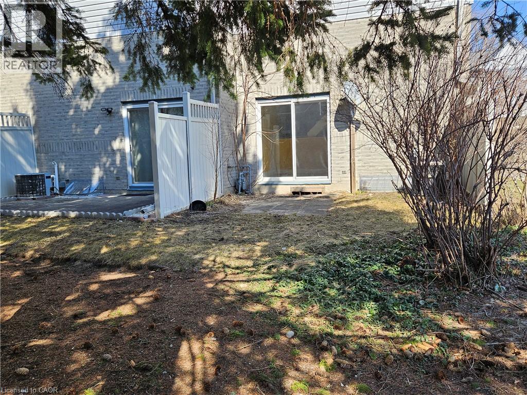 589 BEECHWOOD Drive Unit# 43, Waterloo, Ontario, N2T2K9 — Photo 34