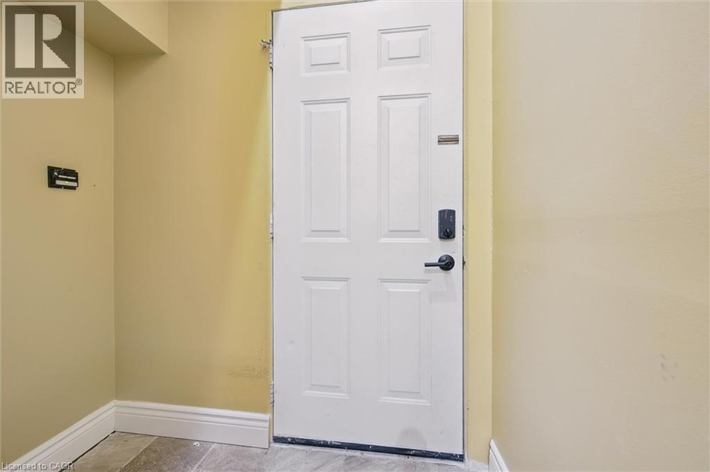 589 BEECHWOOD Drive Unit# 43, Waterloo, Ontario, N2T2K9 — Photo 4