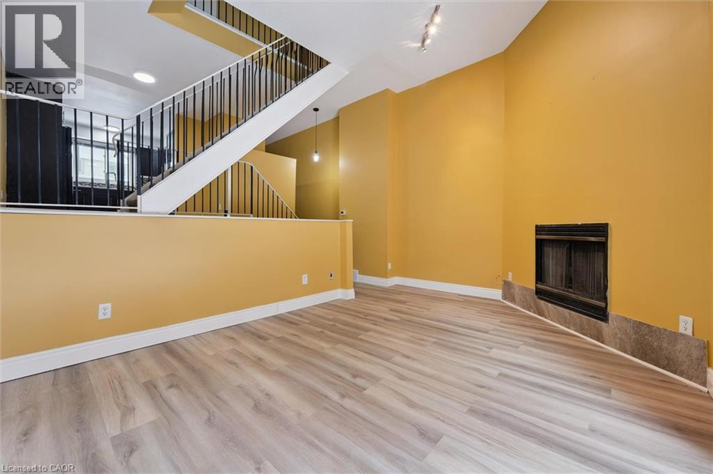 589 BEECHWOOD Drive Unit# 43, Waterloo, Ontario, N2T2K9 — Photo 9