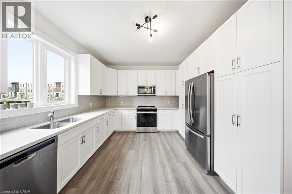 45 GREAT FALLS Boulevard, Waterdown, Ontario, L8B1X8 — Photo 14