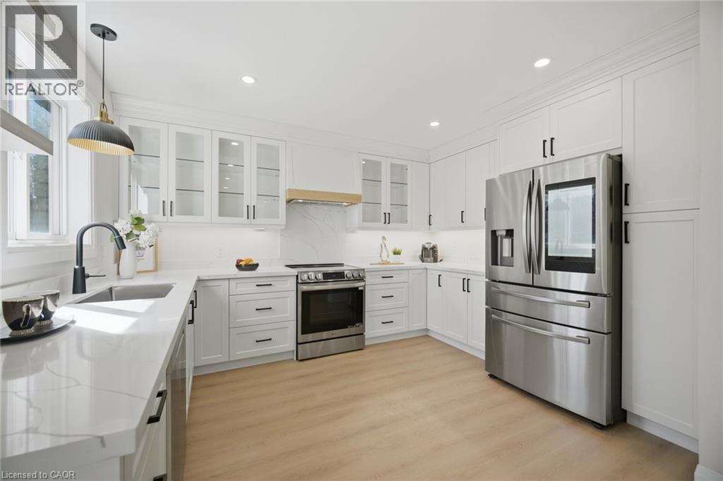 11 WESSENGER Drive, Barrie, Ontario, L4N8R8 — Photo 17