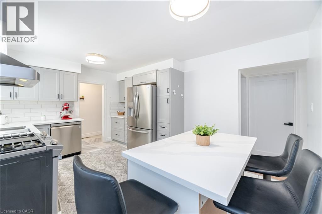 297 MOHAWK Road W, Hamilton, Ontario, L9C1W2 — Photo 10