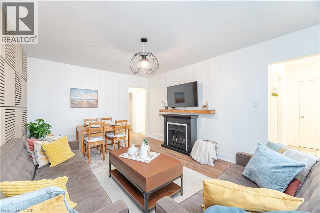 297 MOHAWK Road W, Hamilton, Ontario, L9C1W2 — Photo 13