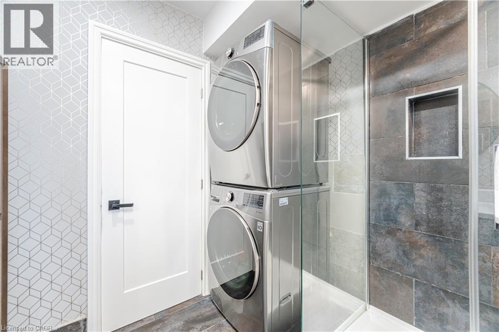 297 MOHAWK Road W, Hamilton, Ontario, L9C1W2 — Photo 23