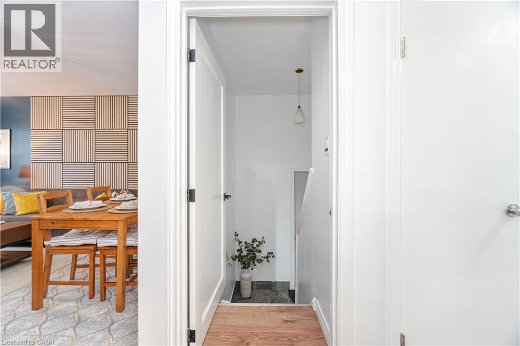 297 MOHAWK Road W, Hamilton, Ontario, L9C1W2 — Photo 24