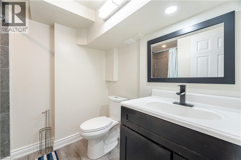 297 MOHAWK Road W, Hamilton, Ontario, L9C1W2 — Photo 31