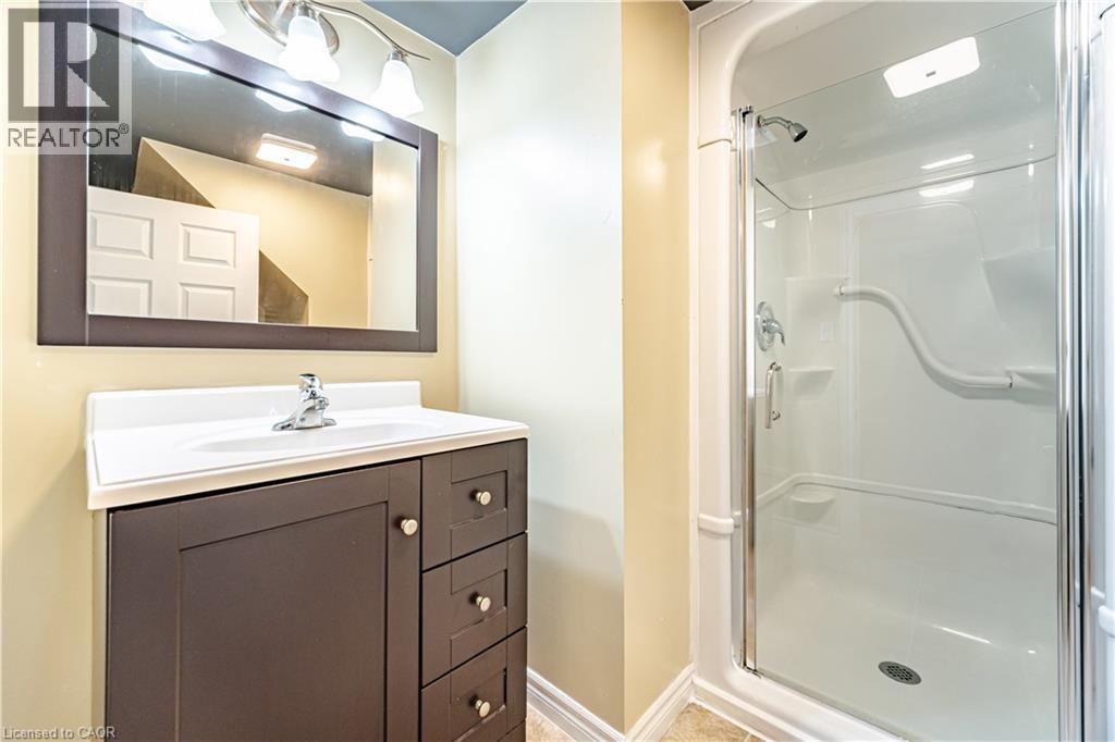 297 MOHAWK Road W, Hamilton, Ontario, L9C1W2 — Photo 36