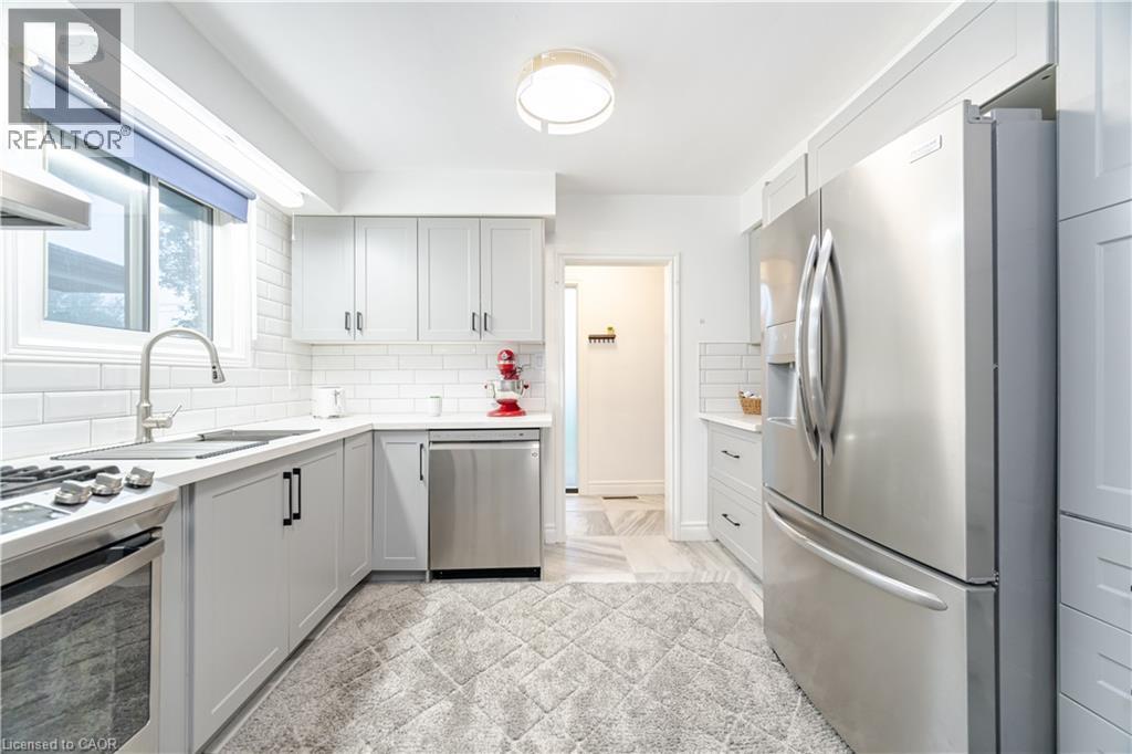 297 MOHAWK Road W, Hamilton, Ontario, L9C1W2 — Photo 7