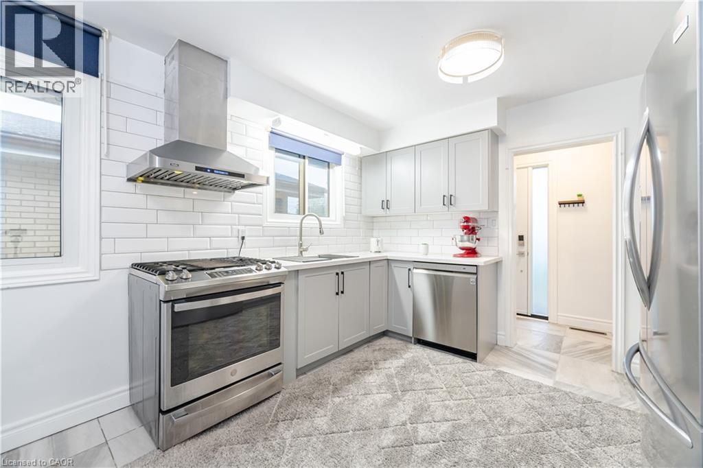 297 MOHAWK Road W, Hamilton, Ontario, L9C1W2 — Photo 8