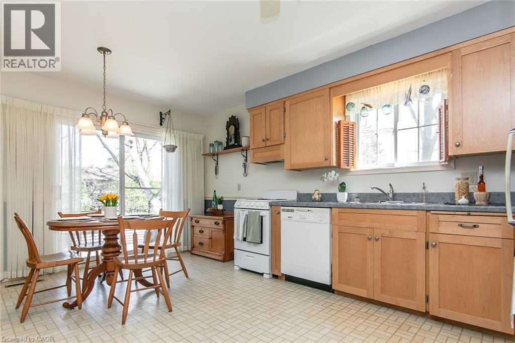 70 INWOOD Crescent, Kitchener, Ontario, N2M2M1 — Photo 15