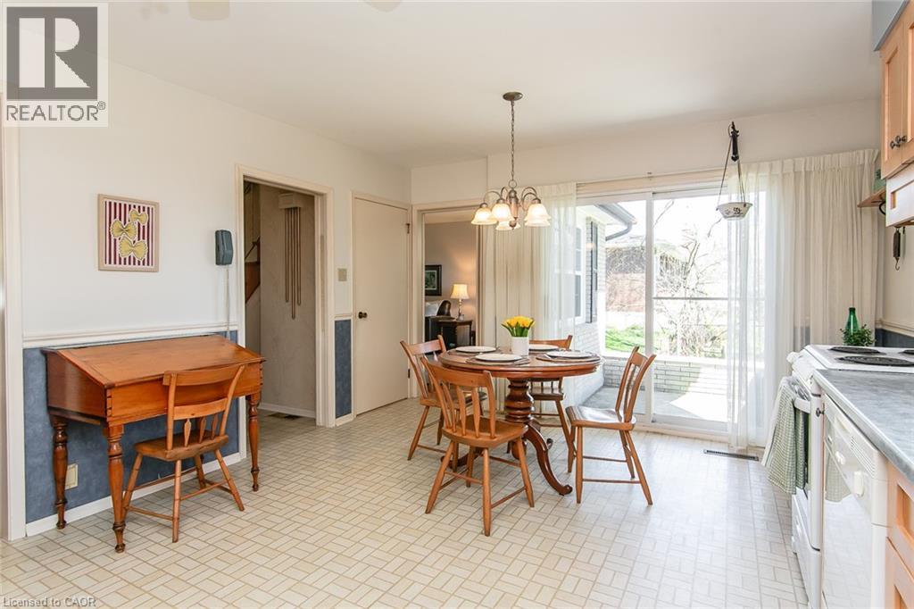 70 INWOOD Crescent, Kitchener, Ontario, N2M2M1 — Photo 16