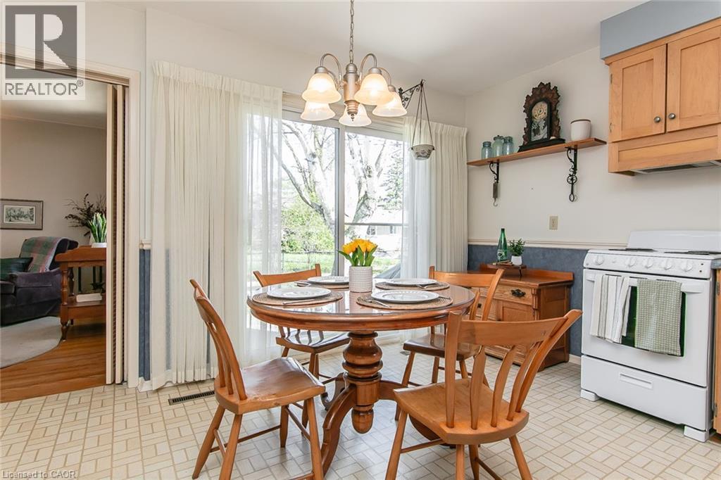 70 INWOOD Crescent, Kitchener, Ontario, N2M2M1 — Photo 18