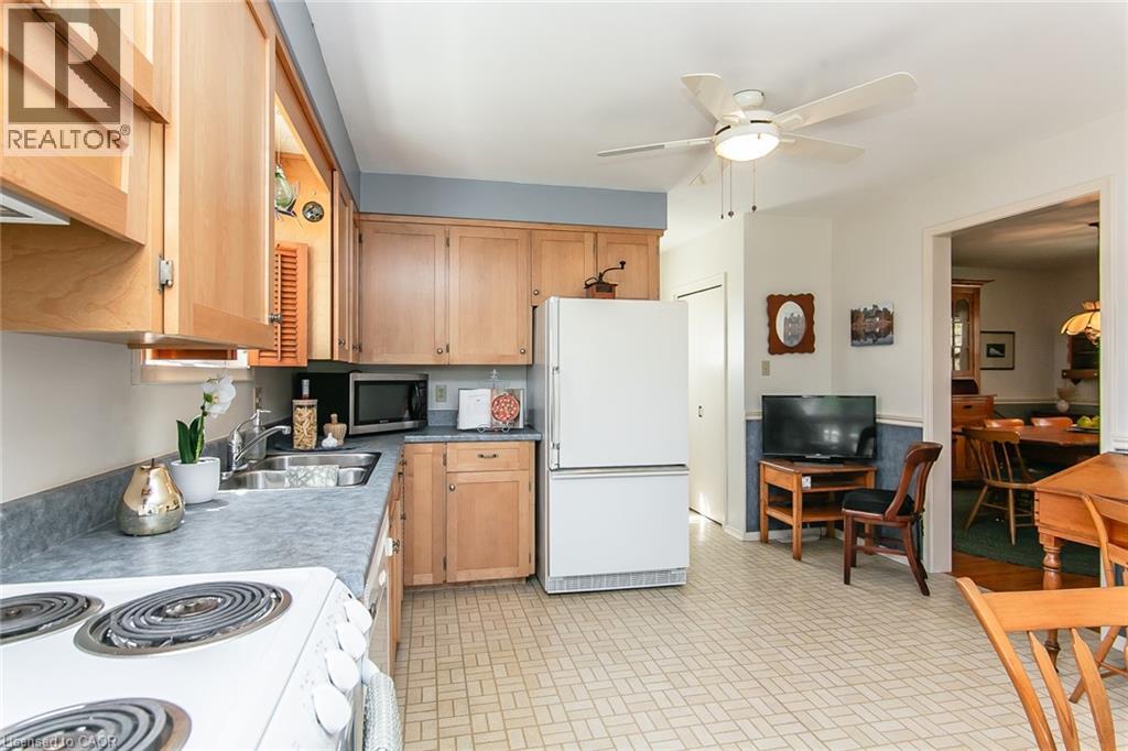 70 INWOOD Crescent, Kitchener, Ontario, N2M2M1 — Photo 20