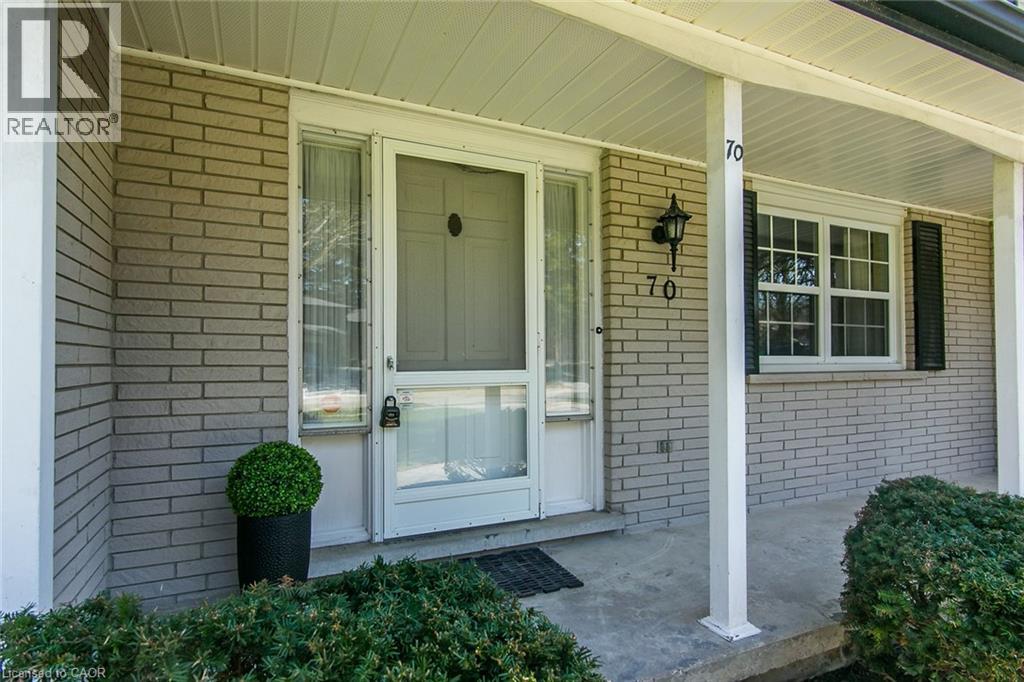 70 INWOOD Crescent, Kitchener, Ontario, N2M2M1 — Photo 5