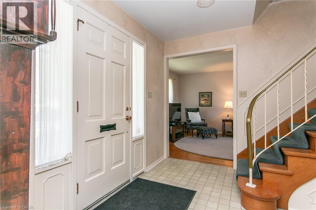 70 INWOOD Crescent, Kitchener, Ontario, N2M2M1 — Photo 6