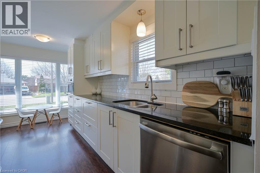 122 FOXHUNT Road, Waterloo, Ontario, N2K3N1 — Photo 10