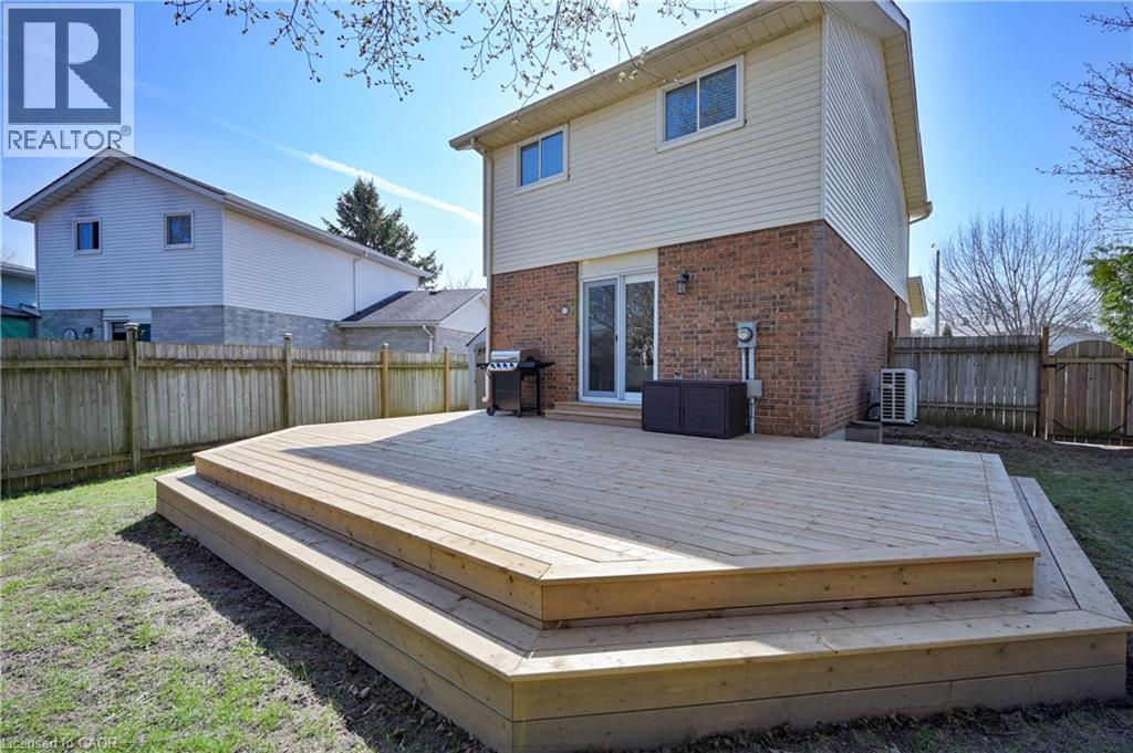 122 FOXHUNT Road, Waterloo, Ontario, N2K3N1 — Photo 37