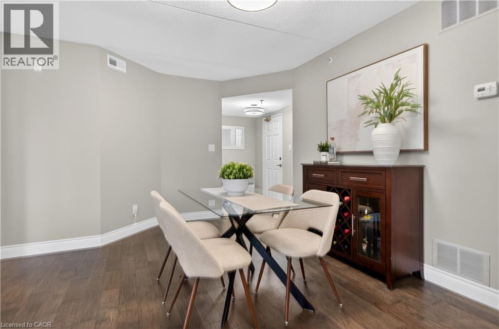 2045 APPLEBY Line Unit# 113, Burlington, Ontario, L7L7G9 — Photo 5