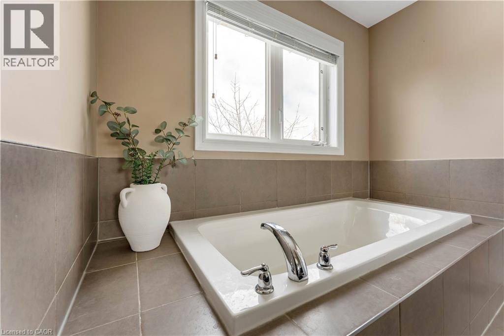 145 REDTAIL Street, Kitchener, Ontario, N2K4J5 — Photo 25