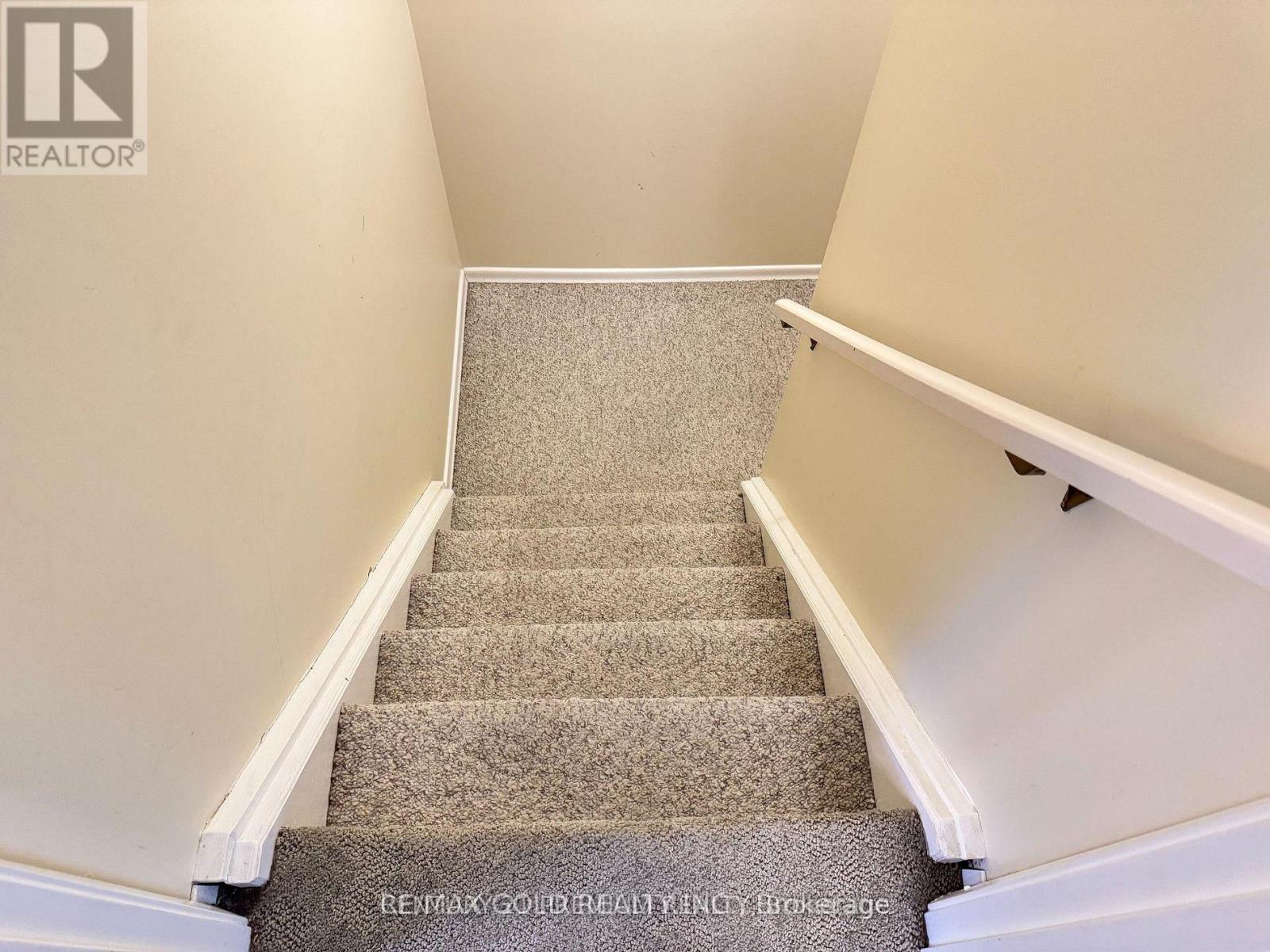 23 FLINT DRIVE, Kitchener, Ontario, N2E1S8 — Photo 12