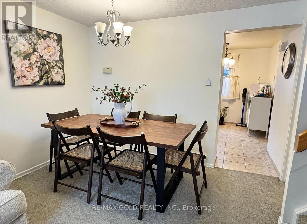 23 FLINT DRIVE, Kitchener, Ontario, N2E1S8 — Photo 3
