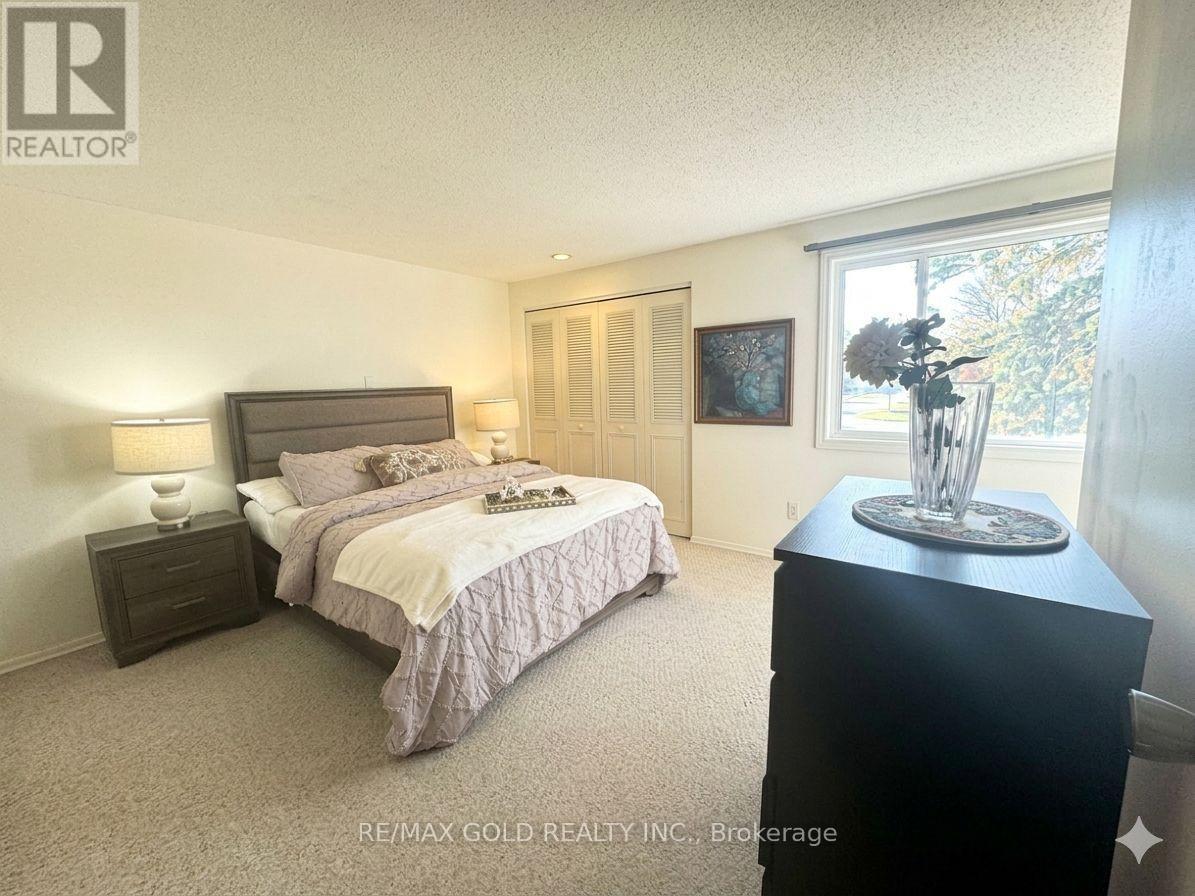 23 FLINT DRIVE, Kitchener, Ontario, N2E1S8 — Photo 8