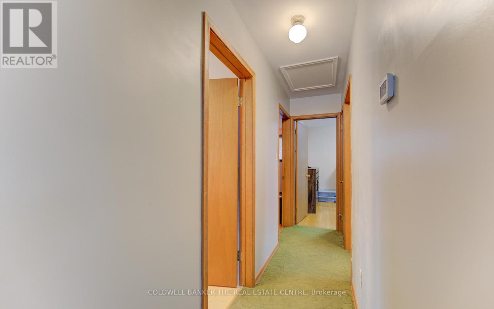 98 SHEA CRESCENT, Kitchener, Ontario, N2E1E8 — Photo 11