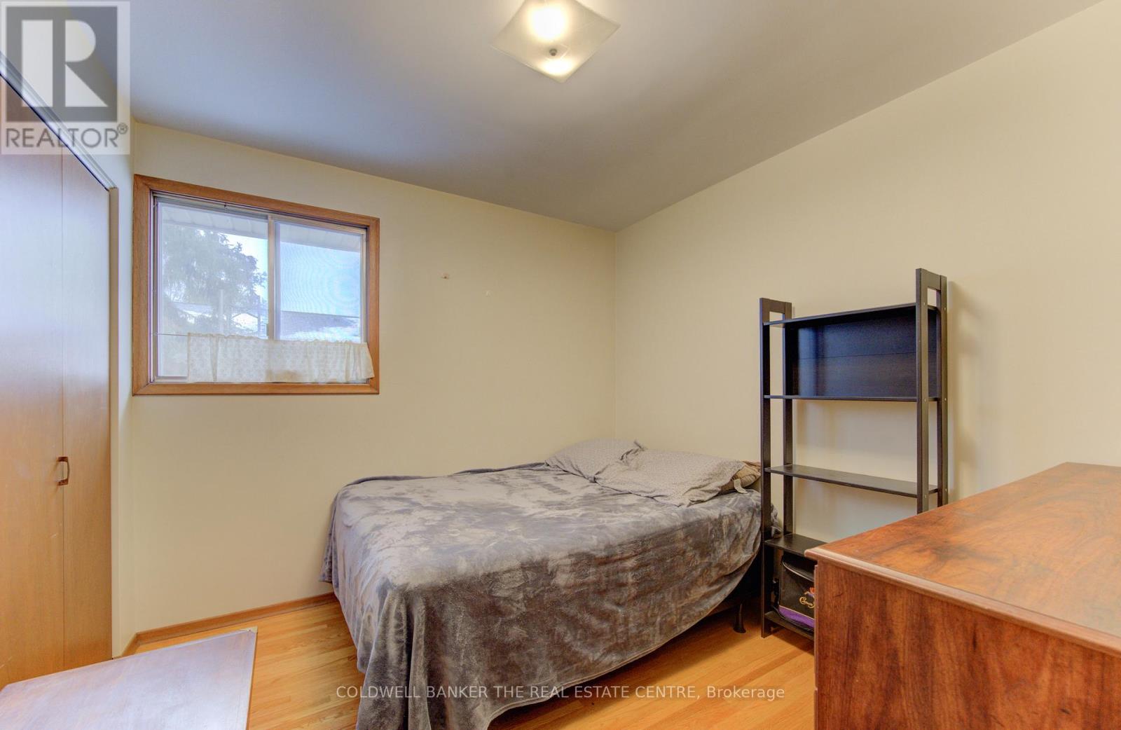98 SHEA CRESCENT, Kitchener, Ontario, N2E1E8 — Photo 13