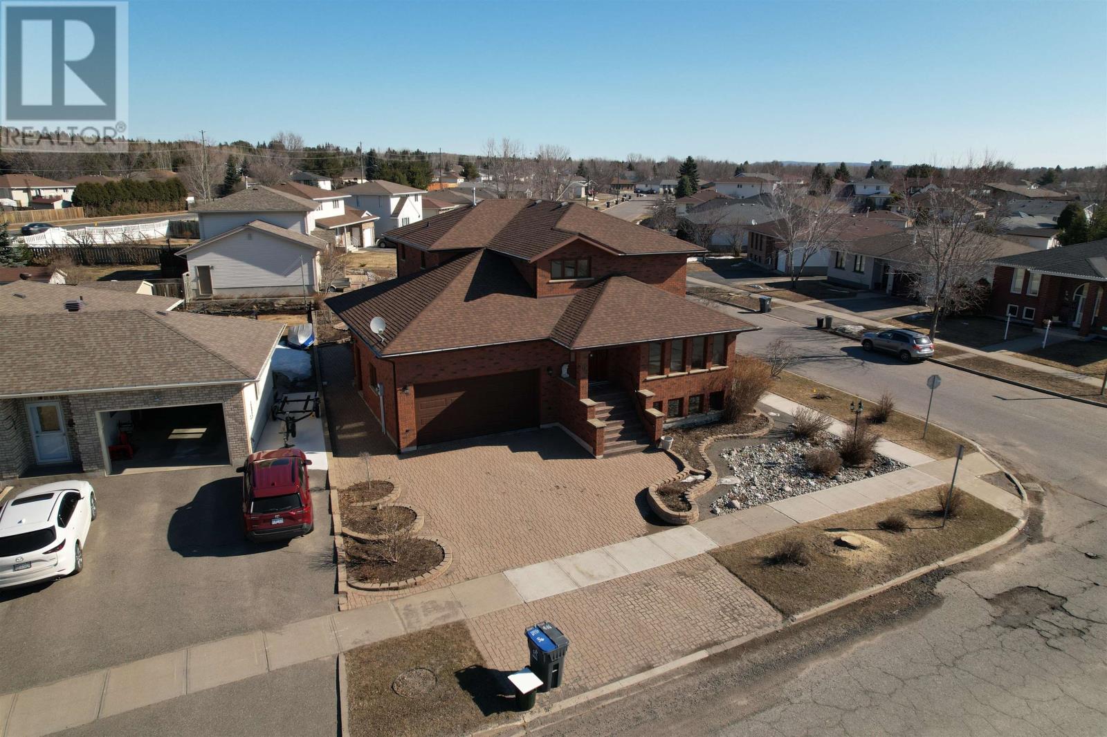 405 Riviera DR, Thunder Bay, Ontario, P7B6K1 — Photo 35