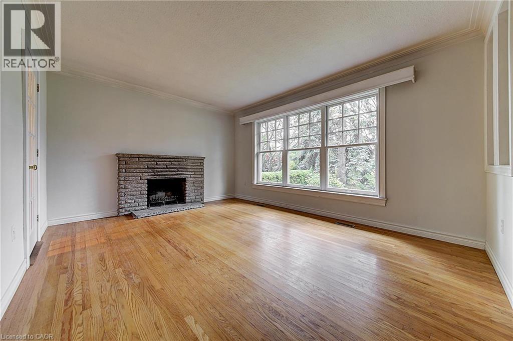 463 AVON Crescent, Oakville, Ontario, L6J2T2 — Photo 4