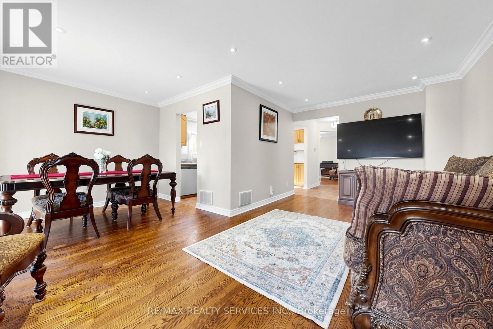 160 NEWBRIDGE CRESCENT, Brampton (Westgate), Ontario, L6S4B3 — Photo 10